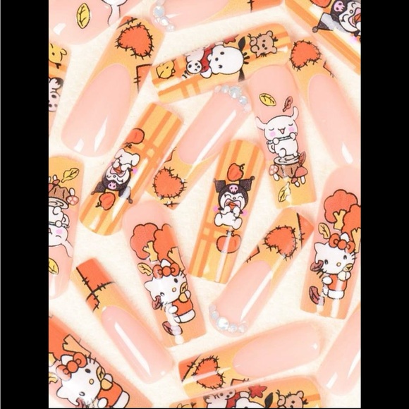 Hello Kitty Acrylic Nails - Picture 4 of 6